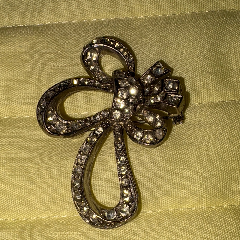 Sparkling Crystal Bow Brooch $15